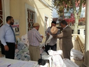 Hak-Bir-Sen Fatih M�ft�l��� �n�nde Stant Kurarak T�m G�revlilere Tan�t�m Yapt� ve Hediyeler Da��tt�